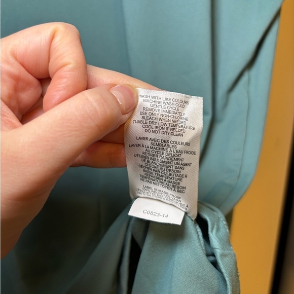 Mondetta - Women’s Green T-Shirt - Picture 6 of 6